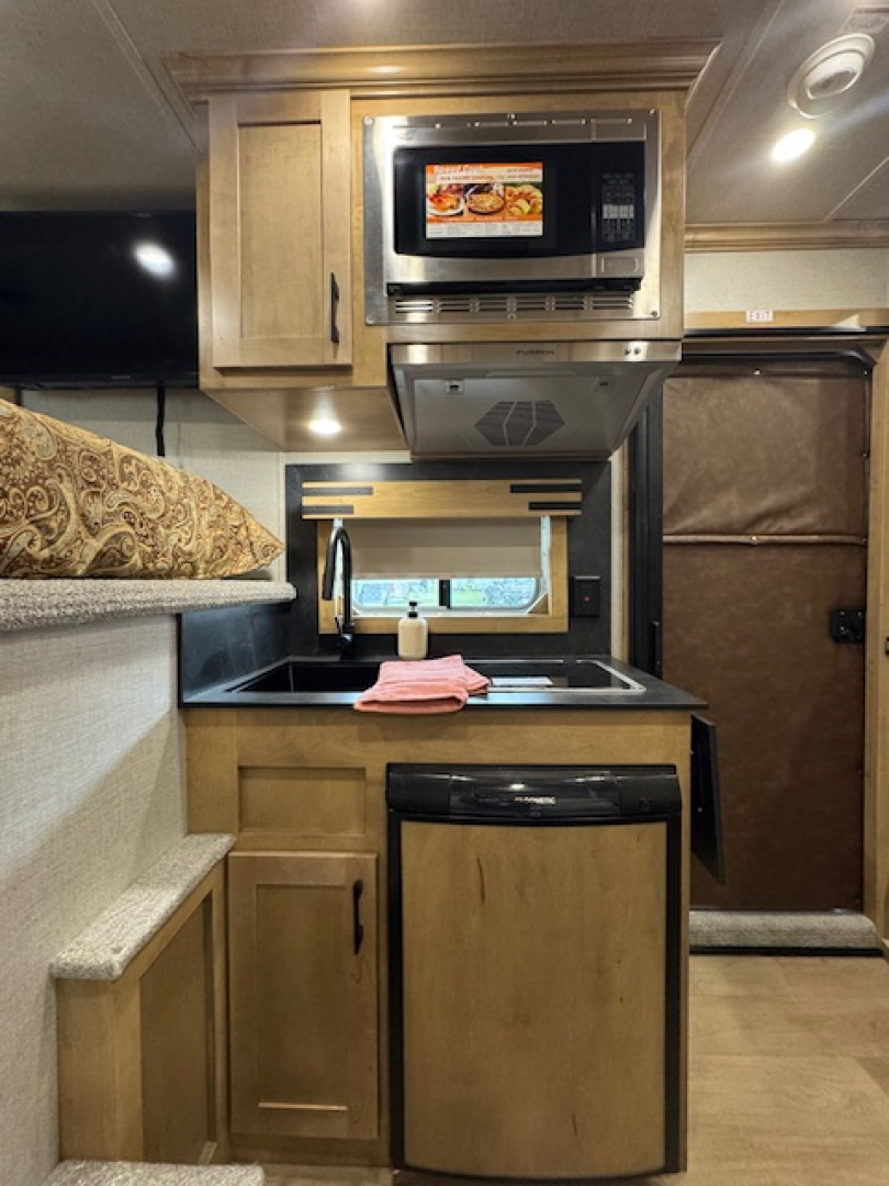 New 2025 Exiss Trailers 2025 Exiss Escape 7306 LQ Horse Trailer