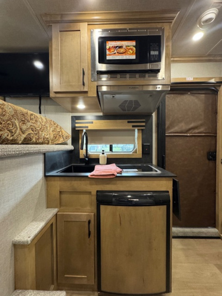 New 2025 Exiss Trailers 2025 Exiss Escape 7306 LQ Horse Trailer