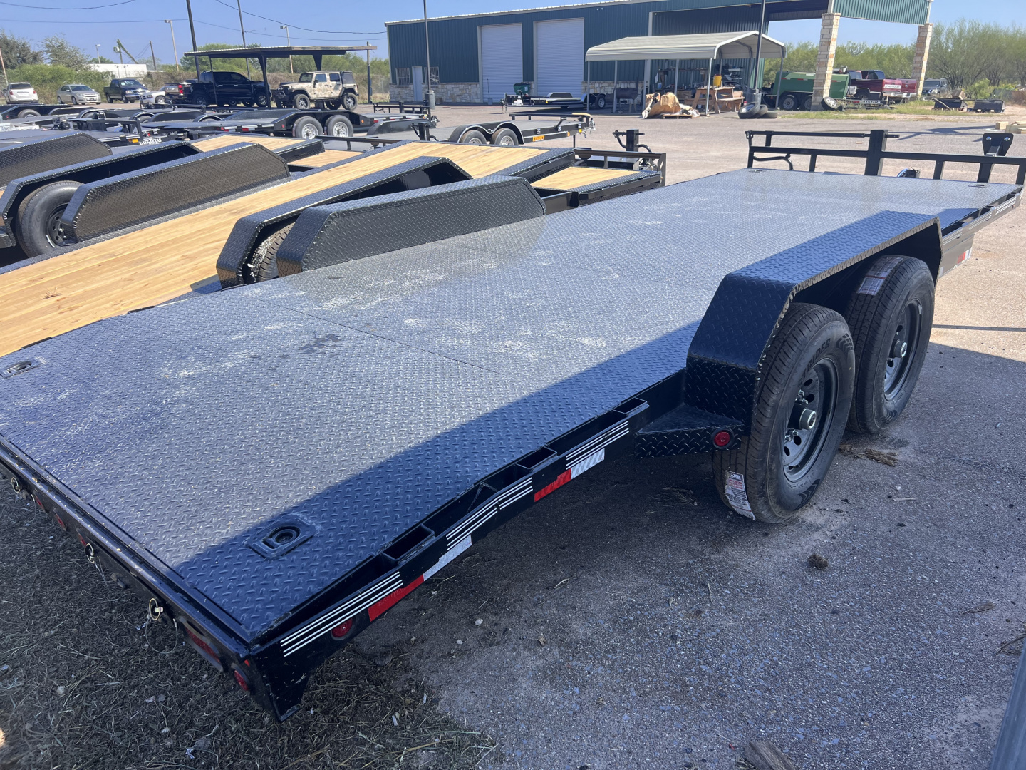 New 2026 East Texas Trailers 83x20ft Heavy Duty Car Hauler 14k