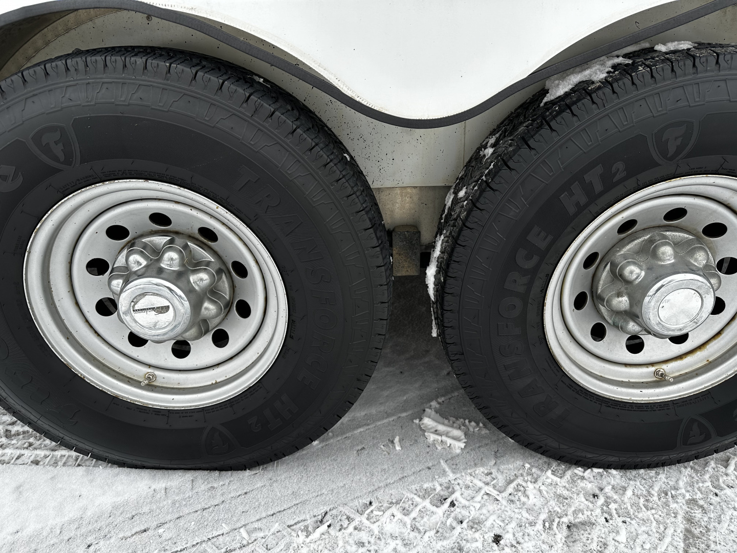 Used 2010 Sundowner SUNLITE 2+1 32' Horse Trailer