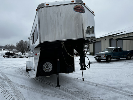 Used 2010 Sundowner SUNLITE 2+1 32' Horse Trailer