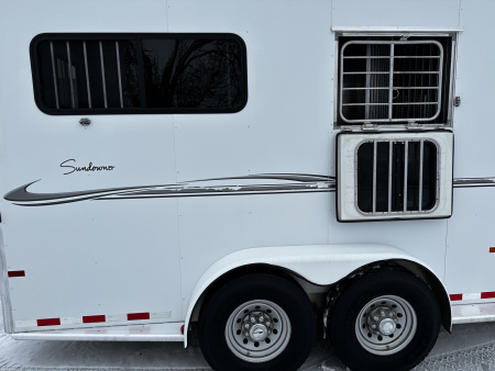 Used 2010 Sundowner SUNLITE 2+1 32' Horse Trailer