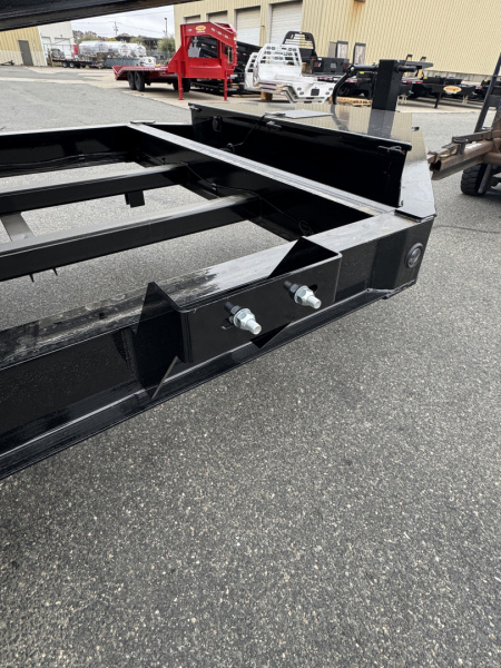 New 2026 Load Trail 83"x14' Dump Trailer 14 Ply Rubber, 7 Ga Floor, Solar Charger, Wet Bolt Kit