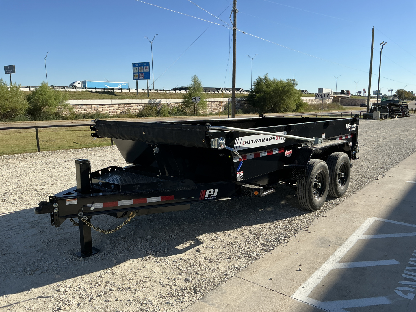 New 2026 PJ 83"x14' BP Tandem Axle Low Pro Telescopic Dump w/ 24" Sides – DT Voyager Package