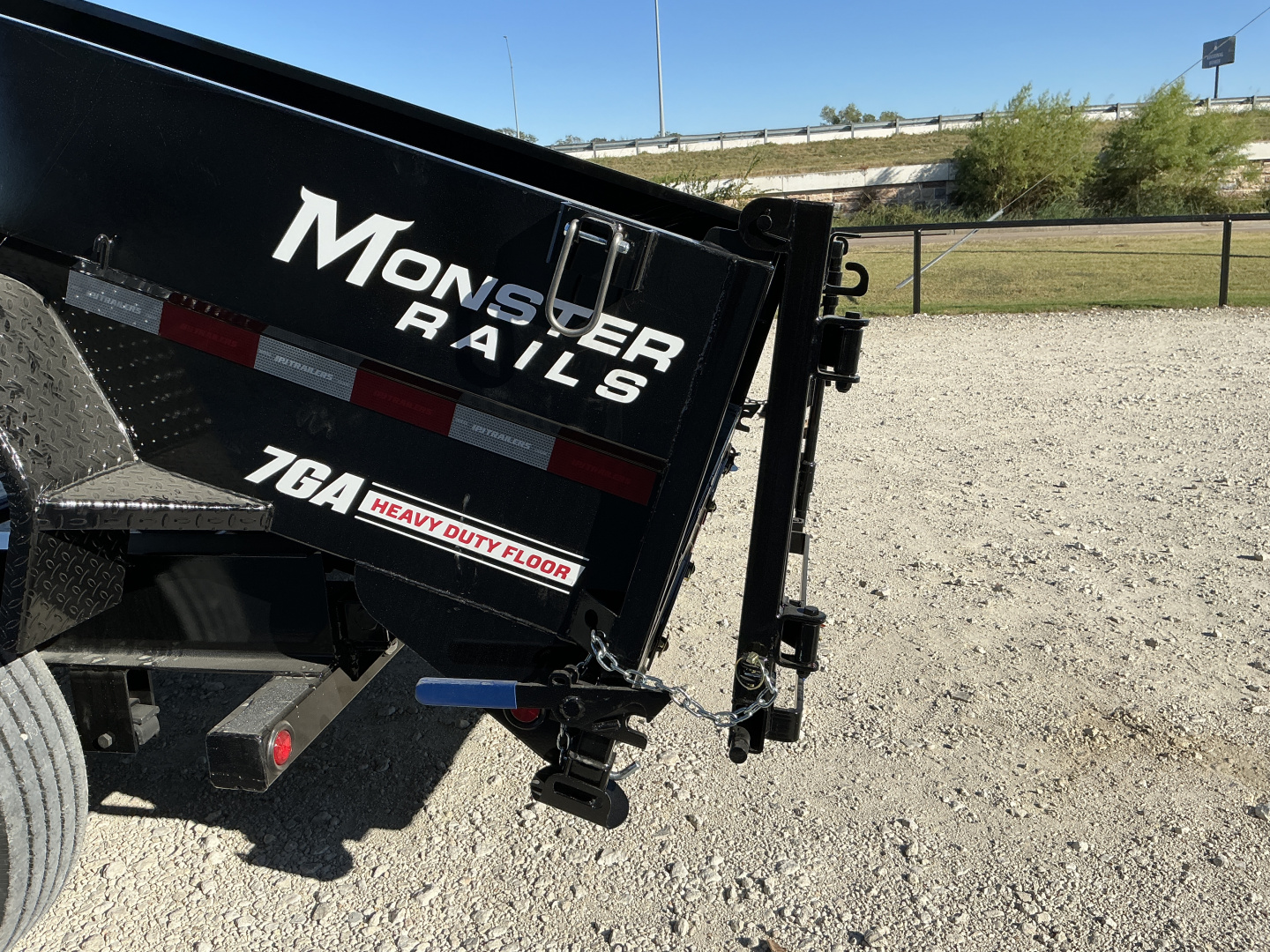 New 2026 PJ 83"x14' BP Tandem Axle Low Pro Telescopic Dump w/ 24" Sides – DT Voyager Package