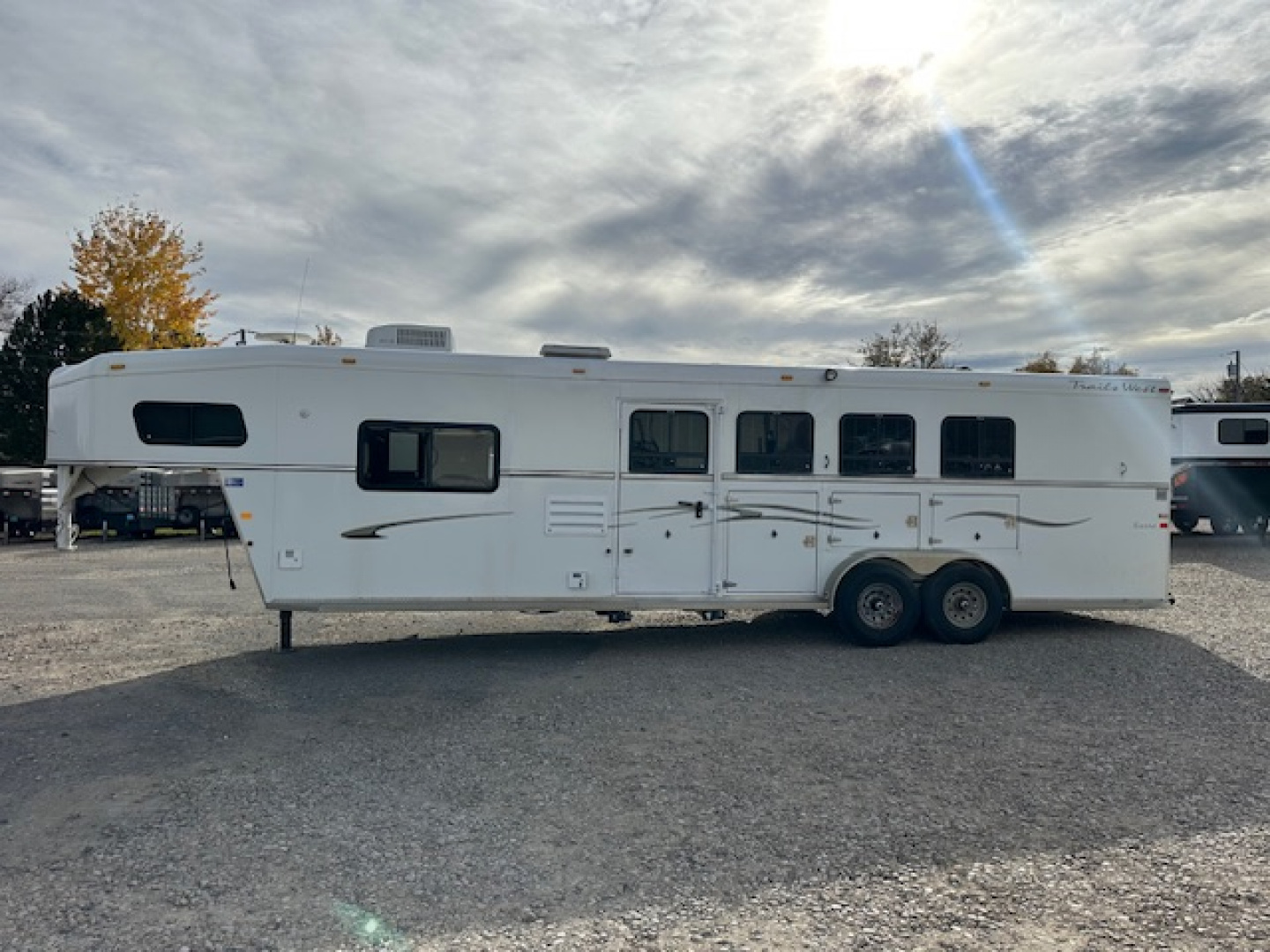 Used 2005 Trails West 4 Horse Living Quarter