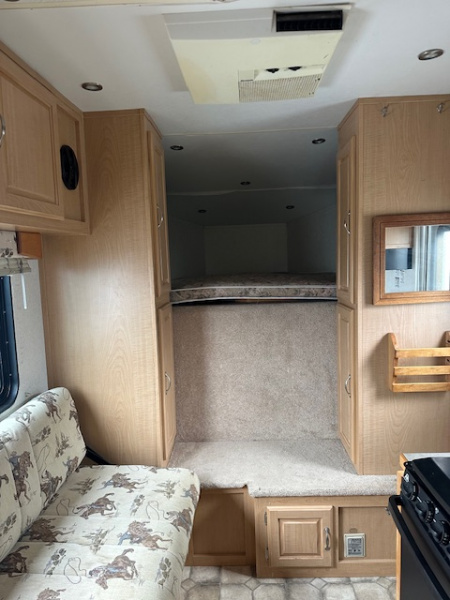 Used 2005 Trails West 4 Horse Living Quarter