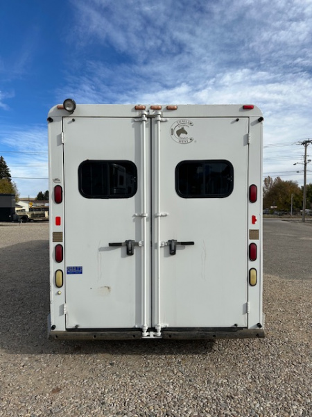 Used 2005 Trails West 4 Horse Living Quarter