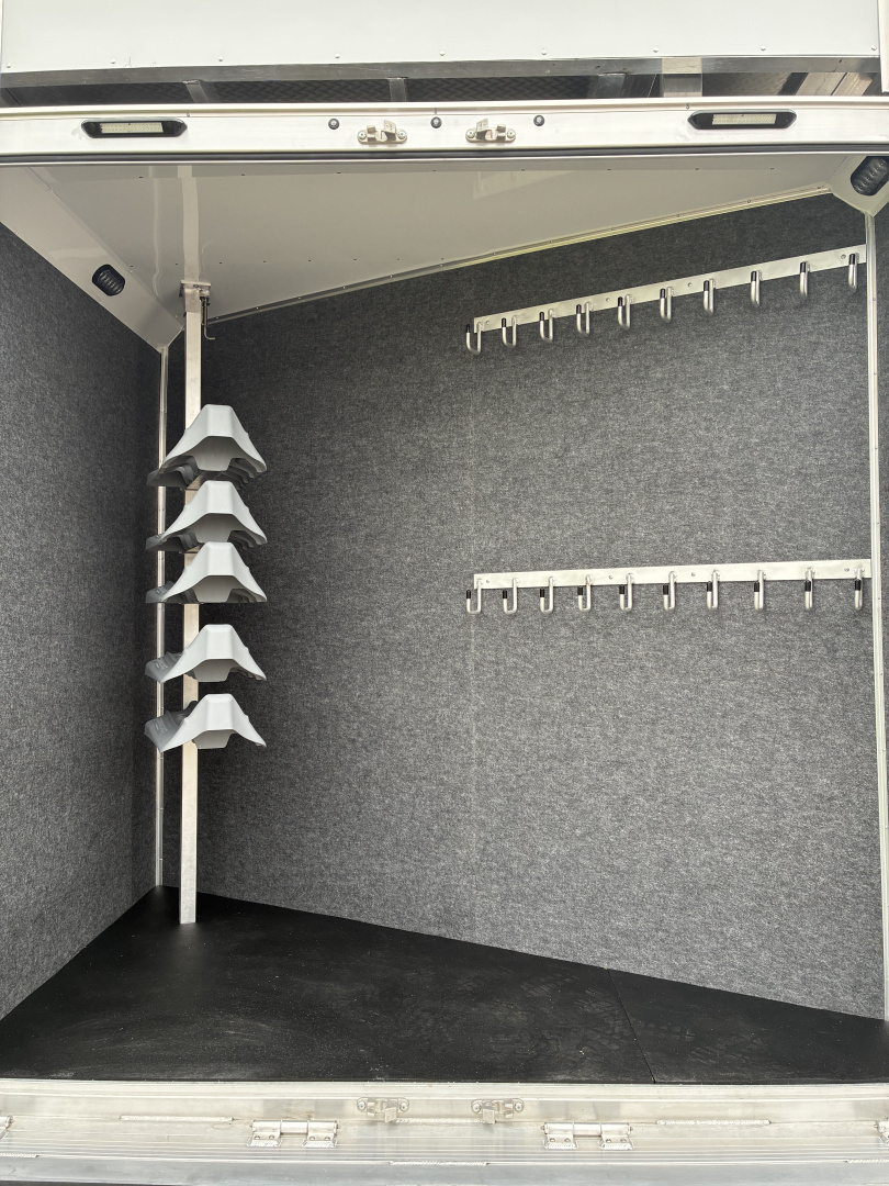 New 2026 SMC Laramie L8514SSRT 5H 14' LQ Horse Trailer