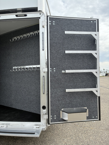 New 2026 SMC Laramie L8514SSRT 5H 14' LQ Horse Trailer