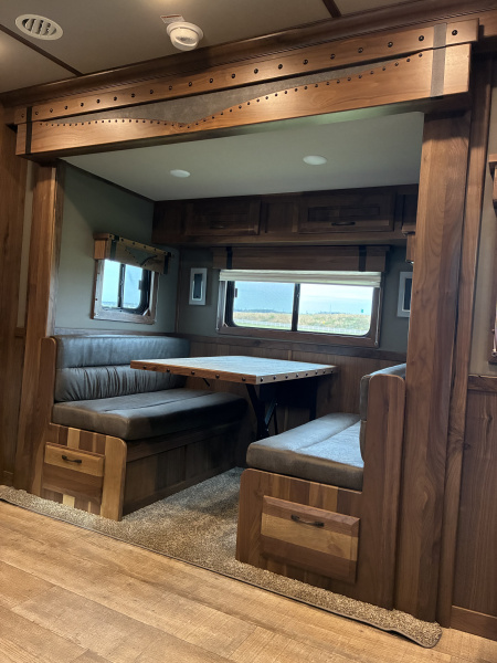 New 2026 SMC Laramie L8514SSRT 5H 14' LQ Horse Trailer