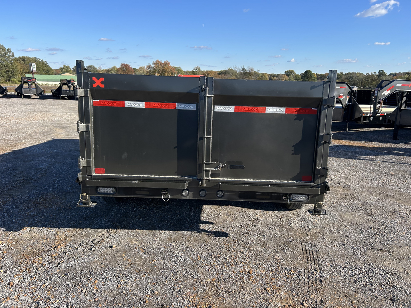 New 2026 MAXXD Dump Trailer | 83" x 16' 17.5K GVWR