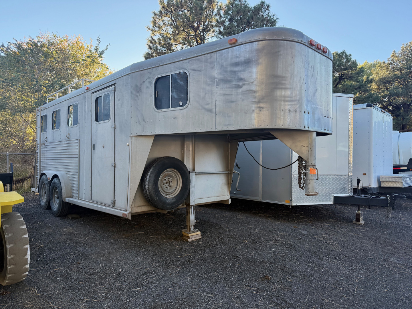 Used USED 1992 Sooner 3 Horse Slant Stock / Stock Combo Trailer