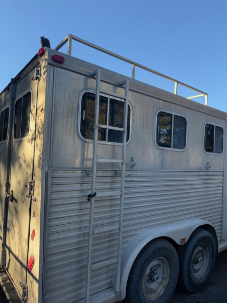 Used USED 1992 Sooner 3 Horse Slant Stock / Stock Combo Trailer