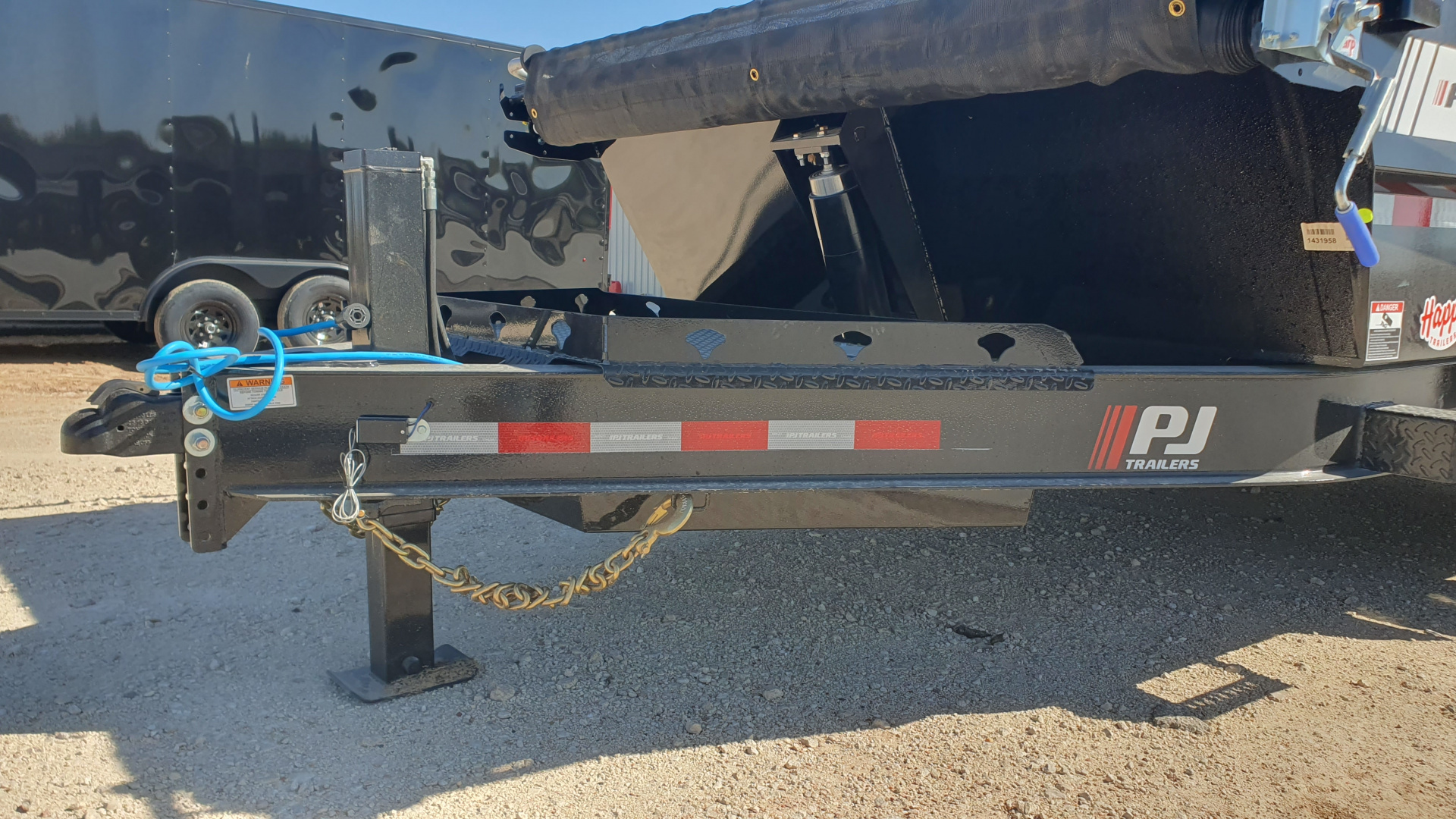 New 2026 PJ 83"x14' BP Tandem Axle Low Pro Telescopic Dump w/ 24" Sides – DT Voyager Package