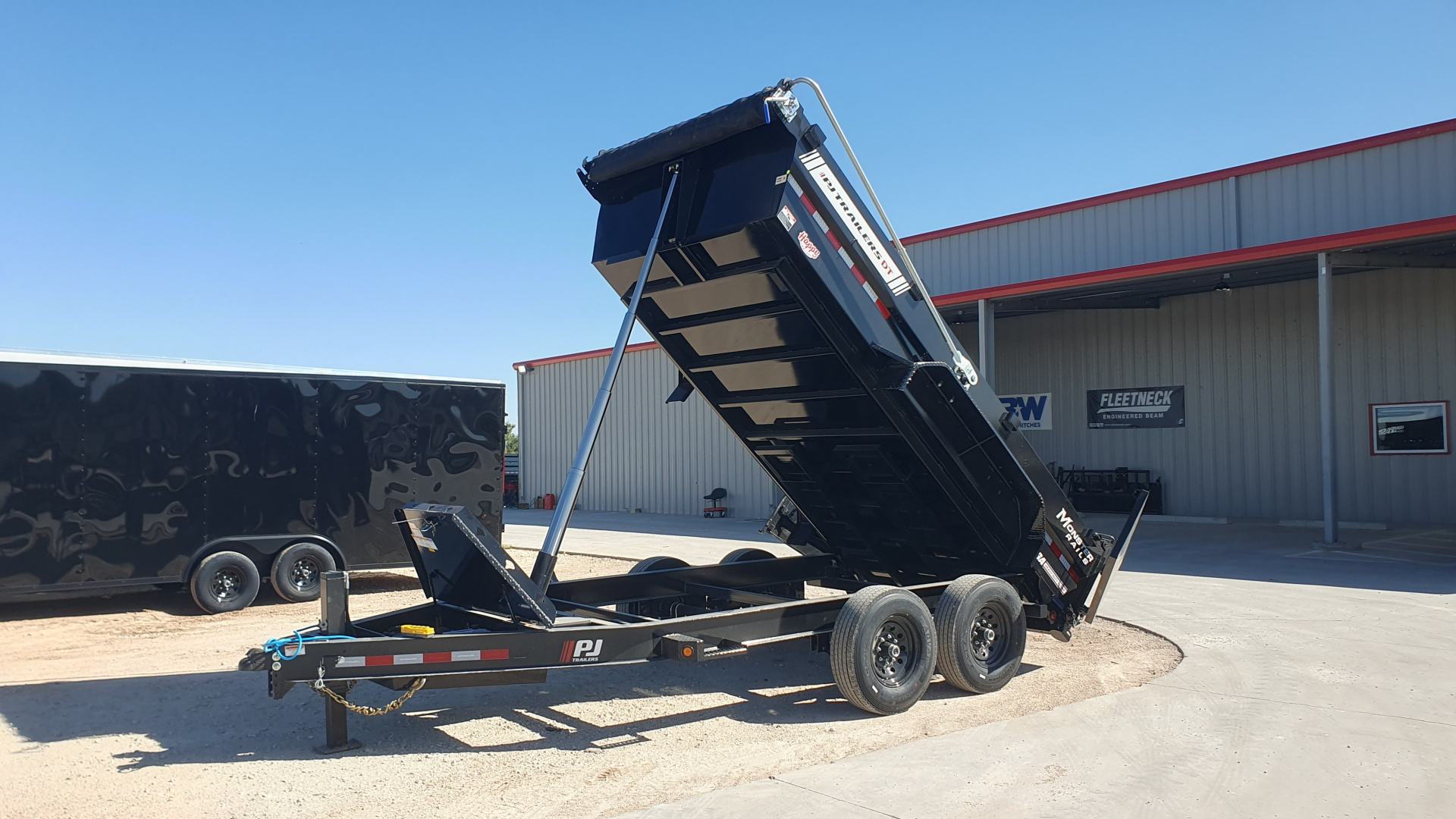 New 2026 PJ 83"x14' BP Tandem Axle Low Pro Telescopic Dump w/ 24" Sides – DT Voyager Package