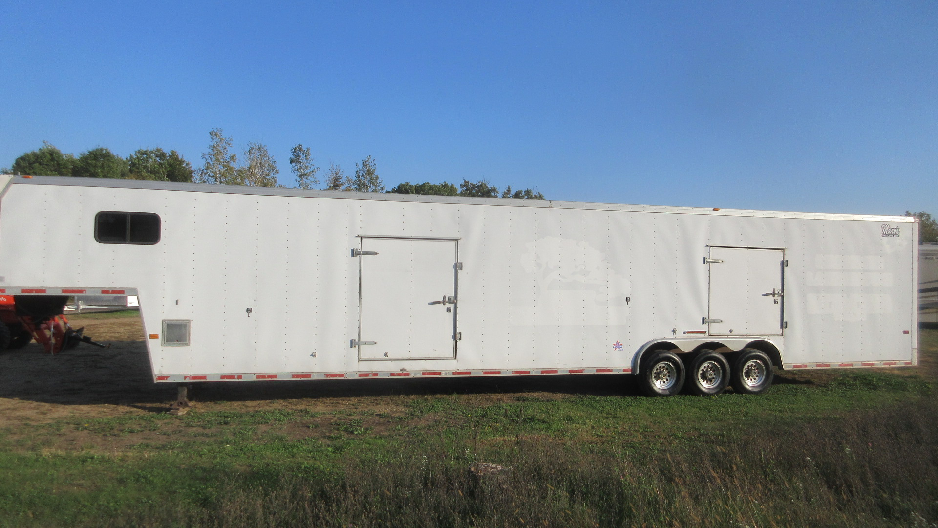 Used 1999 US Cargo 21k Gooseneck Cargo / Enclosed Trailer