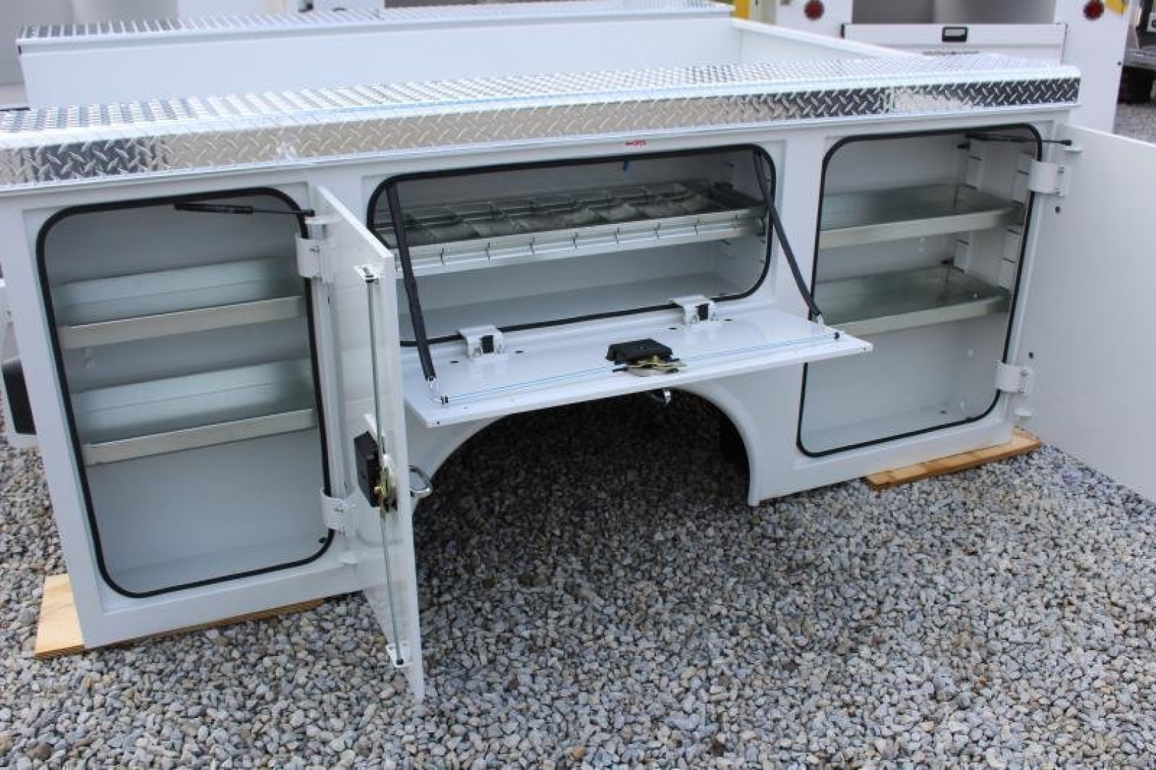 New 2026 Royal Truck Body 7-86 SRW LONG BED XP Service Body