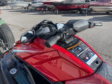 New 2026 Yamaha WaveRunner VX DELUXE PWC (Personal Watercraft)