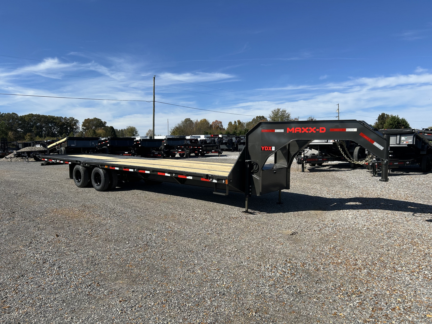 New 2026 MAXXD Hydraulic Dovetail Gooseneck Trailer | 32' x 102' 25K GVWR