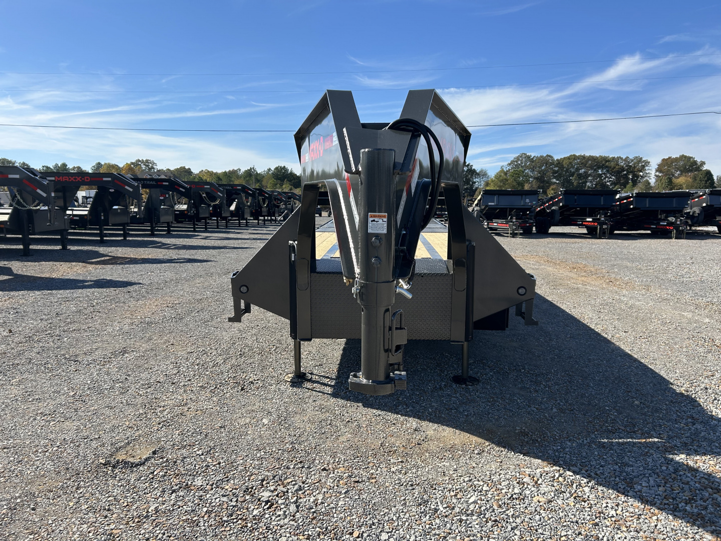 New 2026 MAXXD Hydraulic Dovetail Gooseneck Trailer | 32' x 102' 25K GVWR