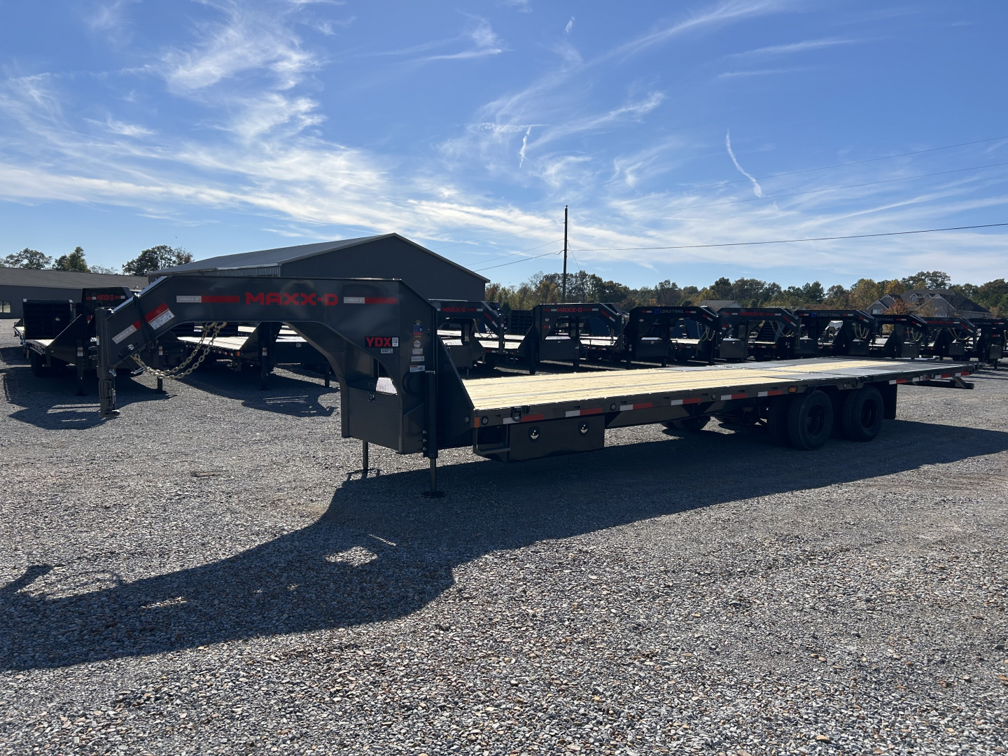 New 2026 MAXXD Hydraulic Dovetail Gooseneck Trailer | 32' x 102' 25K GVWR