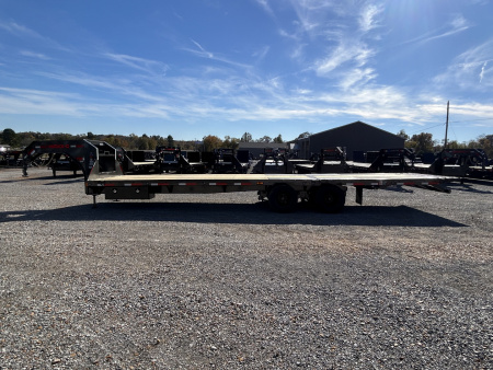 New 2026 MAXXD Hydraulic Dovetail Gooseneck Trailer | 32' x 102' 25K GVWR