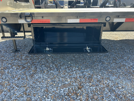 New 2026 MAXXD Hydraulic Dovetail Gooseneck Trailer | 32' x 102' 25K GVWR
