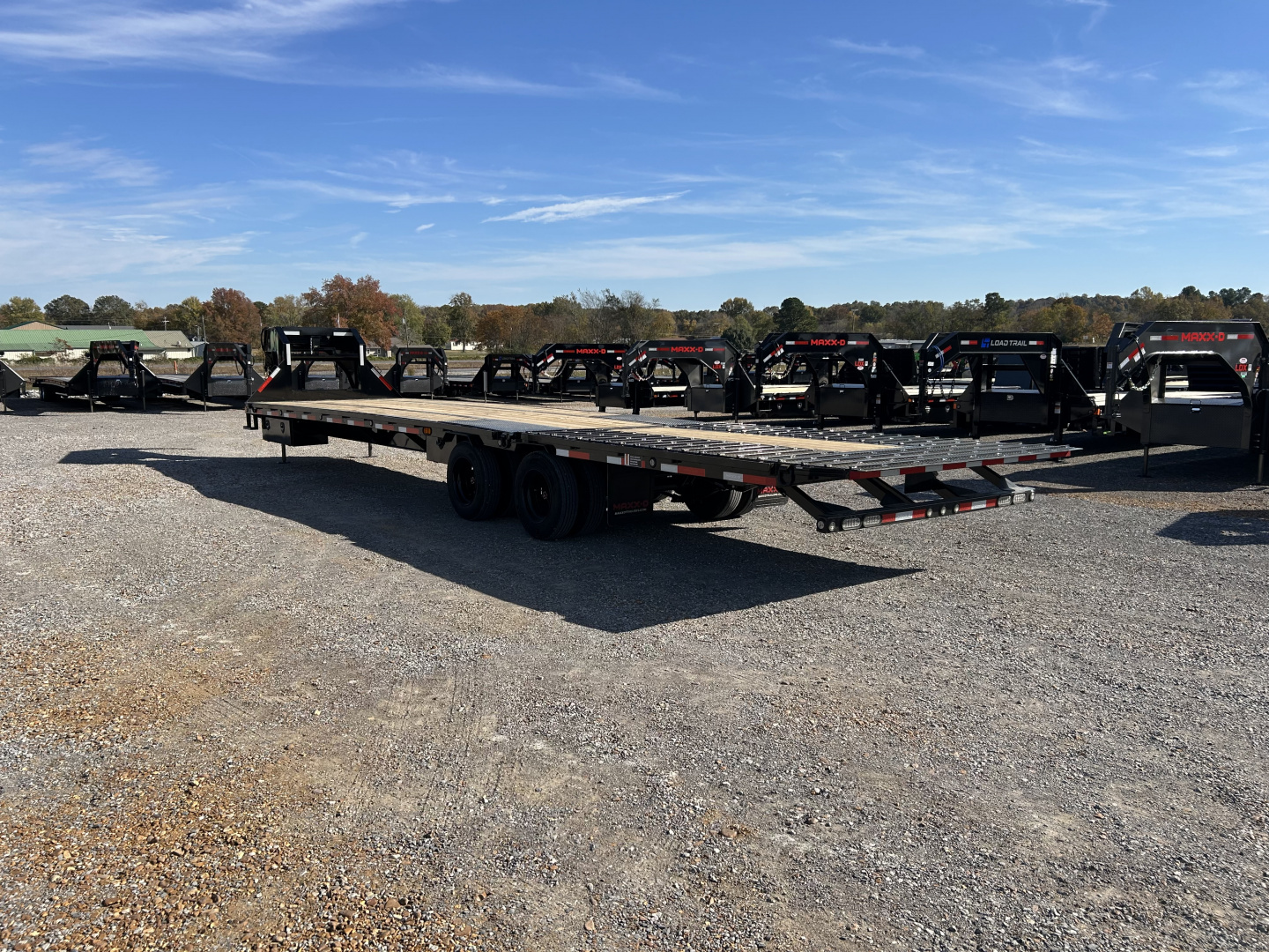New 2026 MAXXD Hydraulic Dovetail Gooseneck Trailer | 36' x 102' 30K GVWR