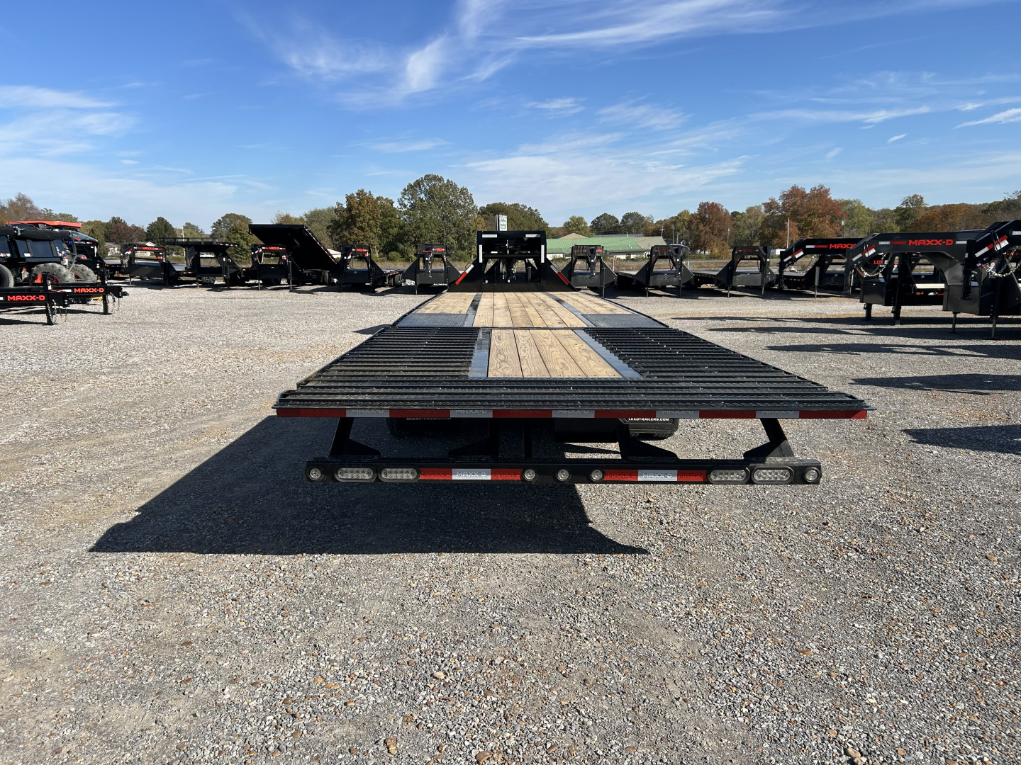 New 2026 MAXXD Hydraulic Dovetail Gooseneck Trailer | 36' x 102' 30K GVWR