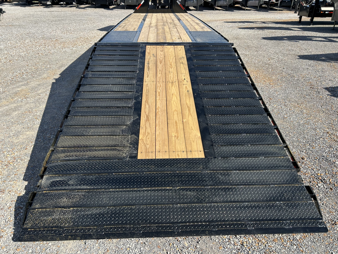 New 2026 MAXXD Hydraulic Dovetail Gooseneck Trailer | 36' x 102' 30K GVWR