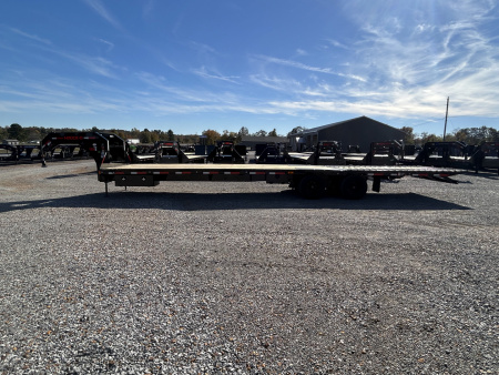 New 2026 MAXXD Hydraulic Dovetail Gooseneck Trailer | 36' x 102' 30K GVWR