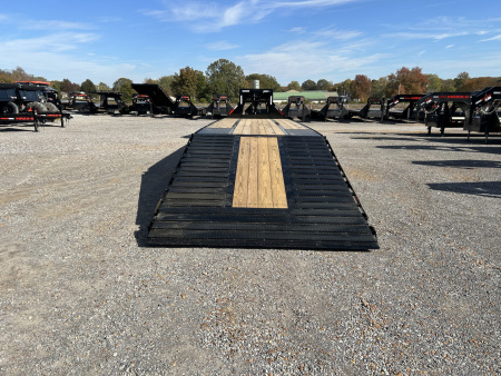 New 2026 MAXXD Hydraulic Dovetail Gooseneck Trailer | 36' x 102' 30K GVWR