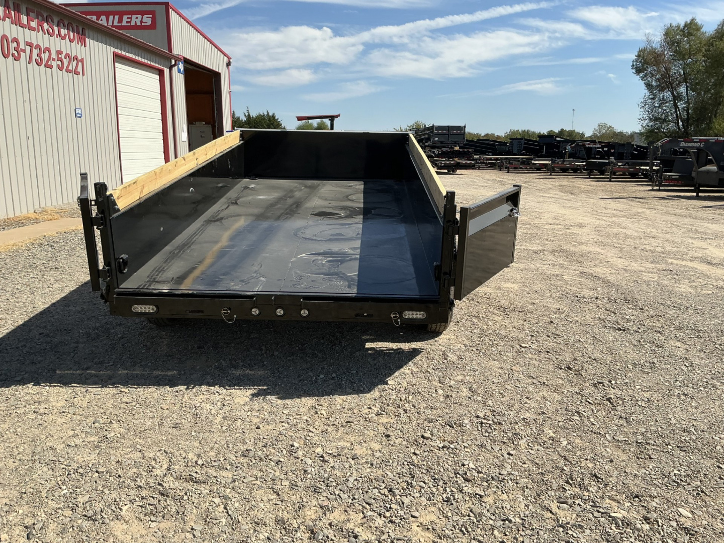 New 2026 MAXX-D 83”x14’ BP Dump w/ 18” Sides – DKX