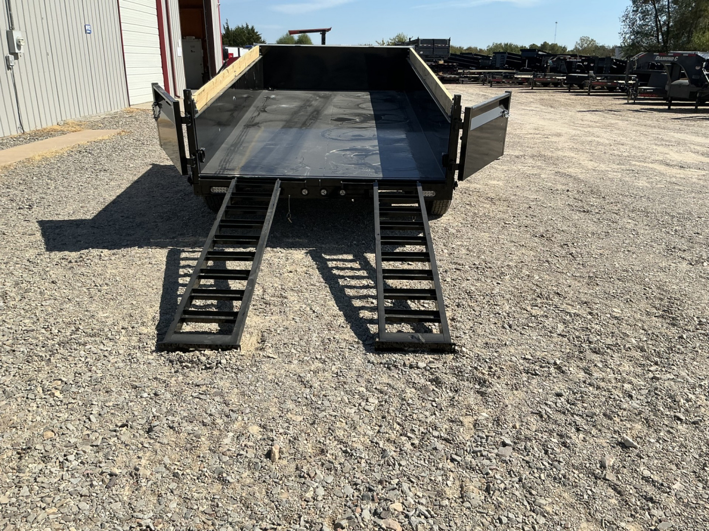 New 2026 MAXX-D 83”x14’ BP Dump w/ 18” Sides – DKX