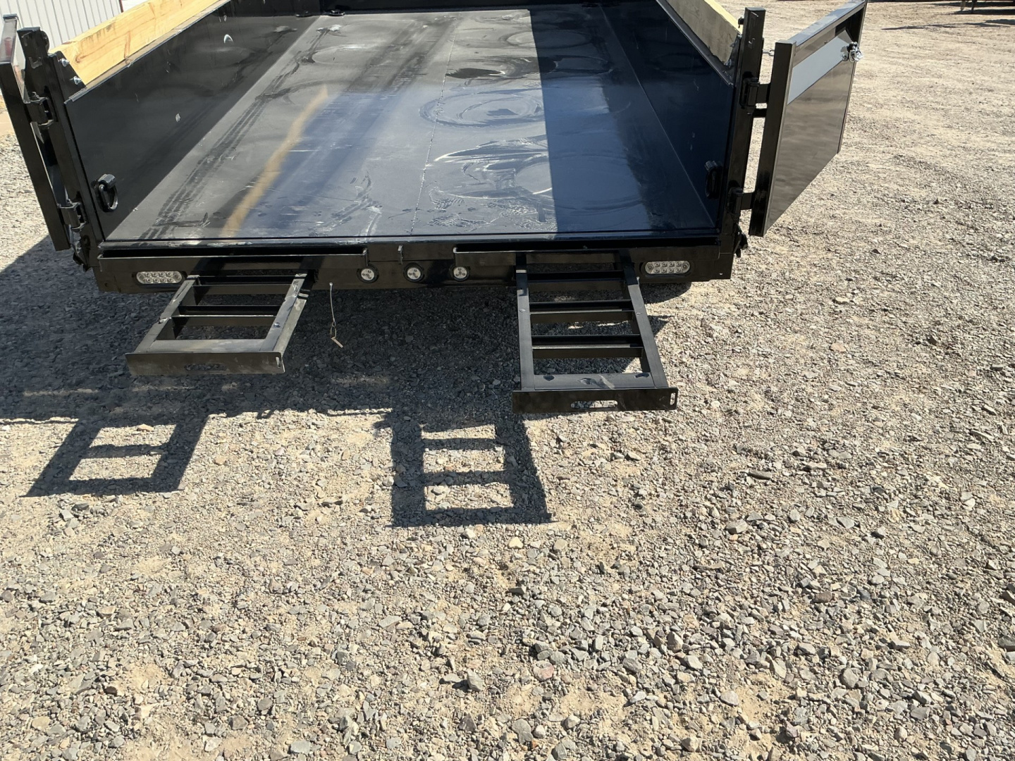 New 2026 MAXX-D 83”x14’ BP Dump w/ 18” Sides – DKX