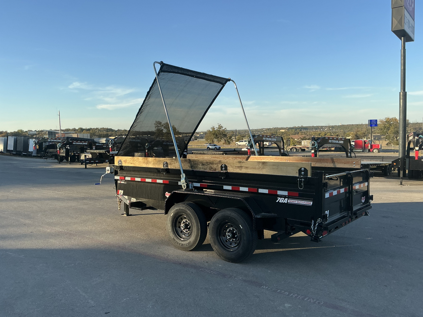 New 2026 PJ 83"x14' BP Tandem Axle Low Pro Dump w/ 24" Sides – DV