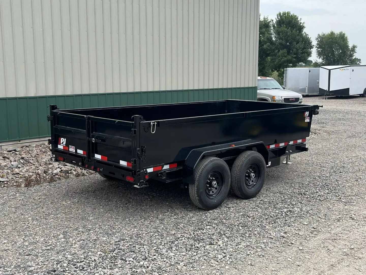 New 2026 14'x83" 14k PJ 6" Channel Dump Trailer