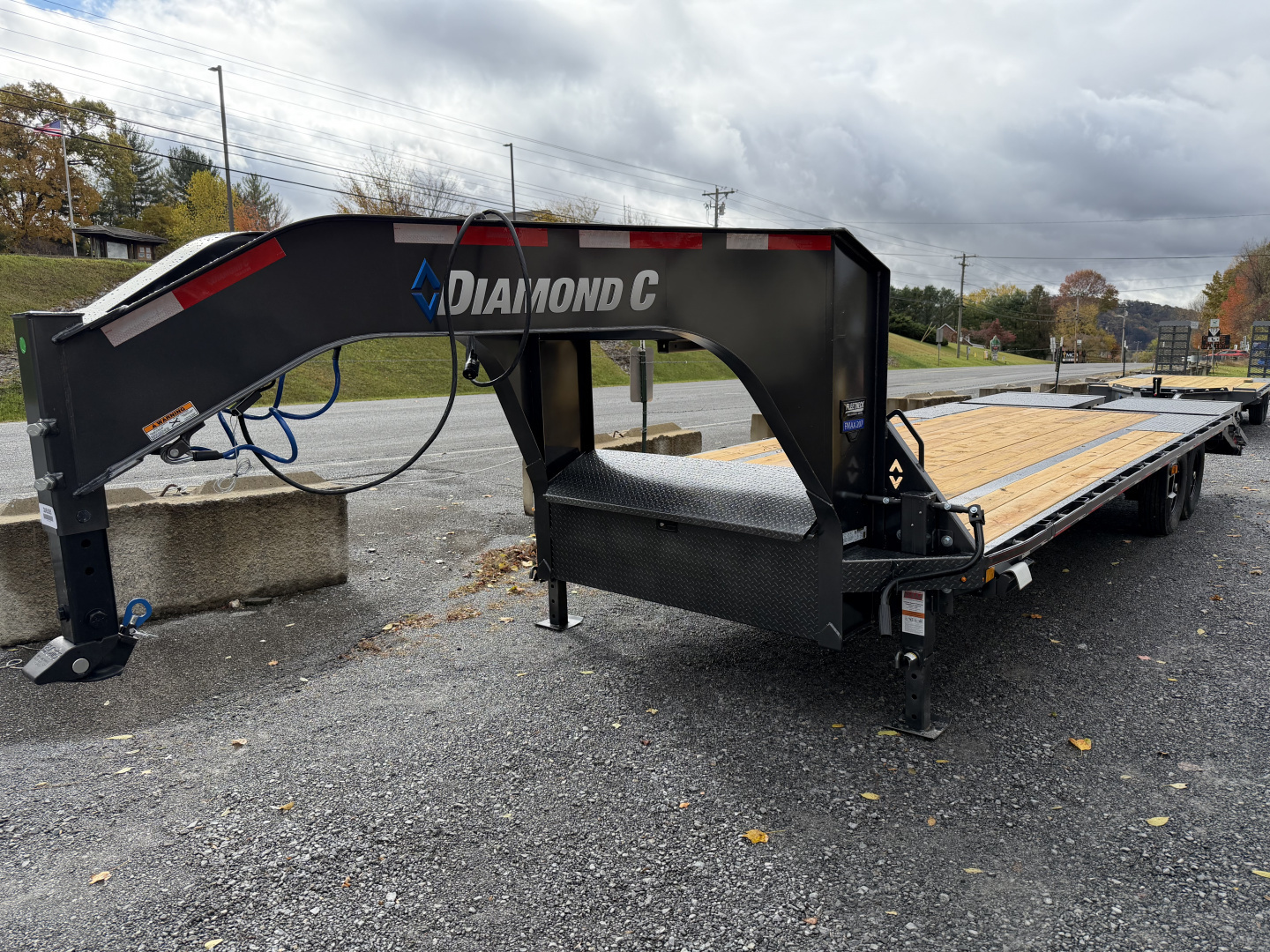 New 2026 Diamond C FMAX207 GOOSENECK TRAILER 20+5 MAX RAMPS 14 PLY TIRES