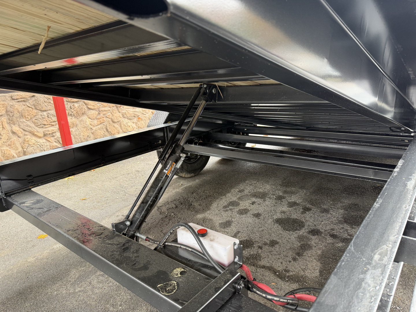 New 2026 Diamond C HDT207 FULL TILT TRAILER 14 PLY TIRES 2 SPEED 15K JACK