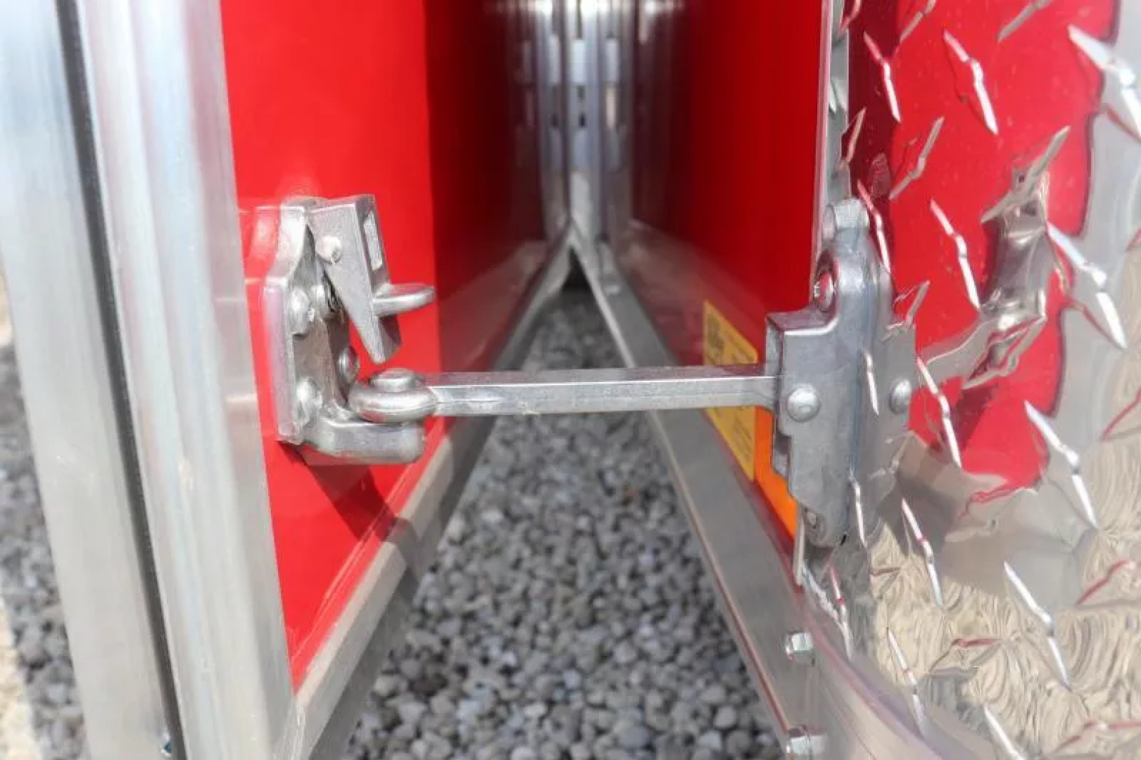 New 2025 Sure-Trac 8.5x18 10K Landscape Pro RT Cargo Trailer