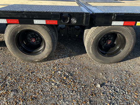 New 2026 Load Trail Gooseneck Trailer | 102" x 32' 24K GVWR