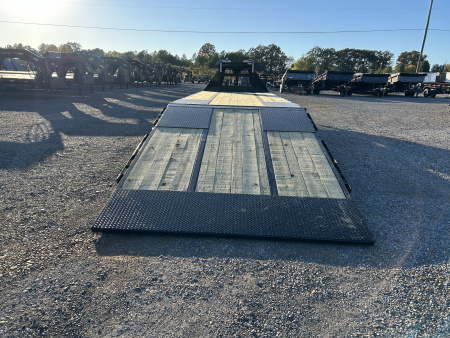 New 2026 Load Trail Gooseneck Trailer | 102" x 32' 24K GVWR