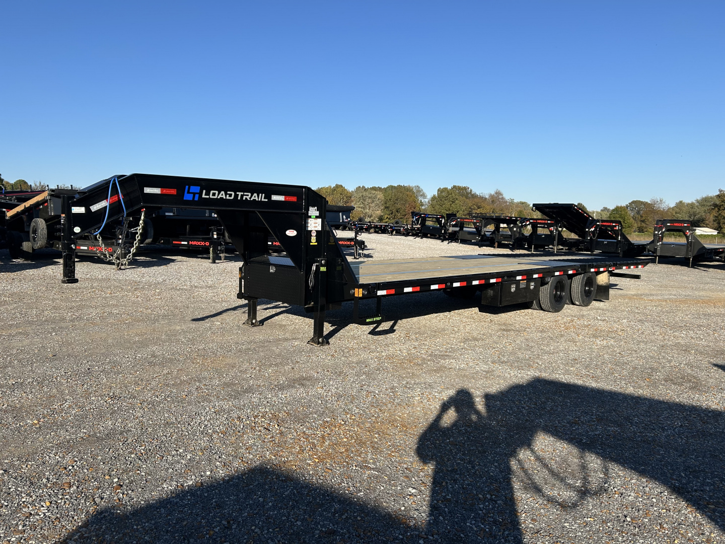 New 2026 Load Trail Hydraulic Dovetail Gooseneck Trailer | 102" x 32' 25.9K GVWR