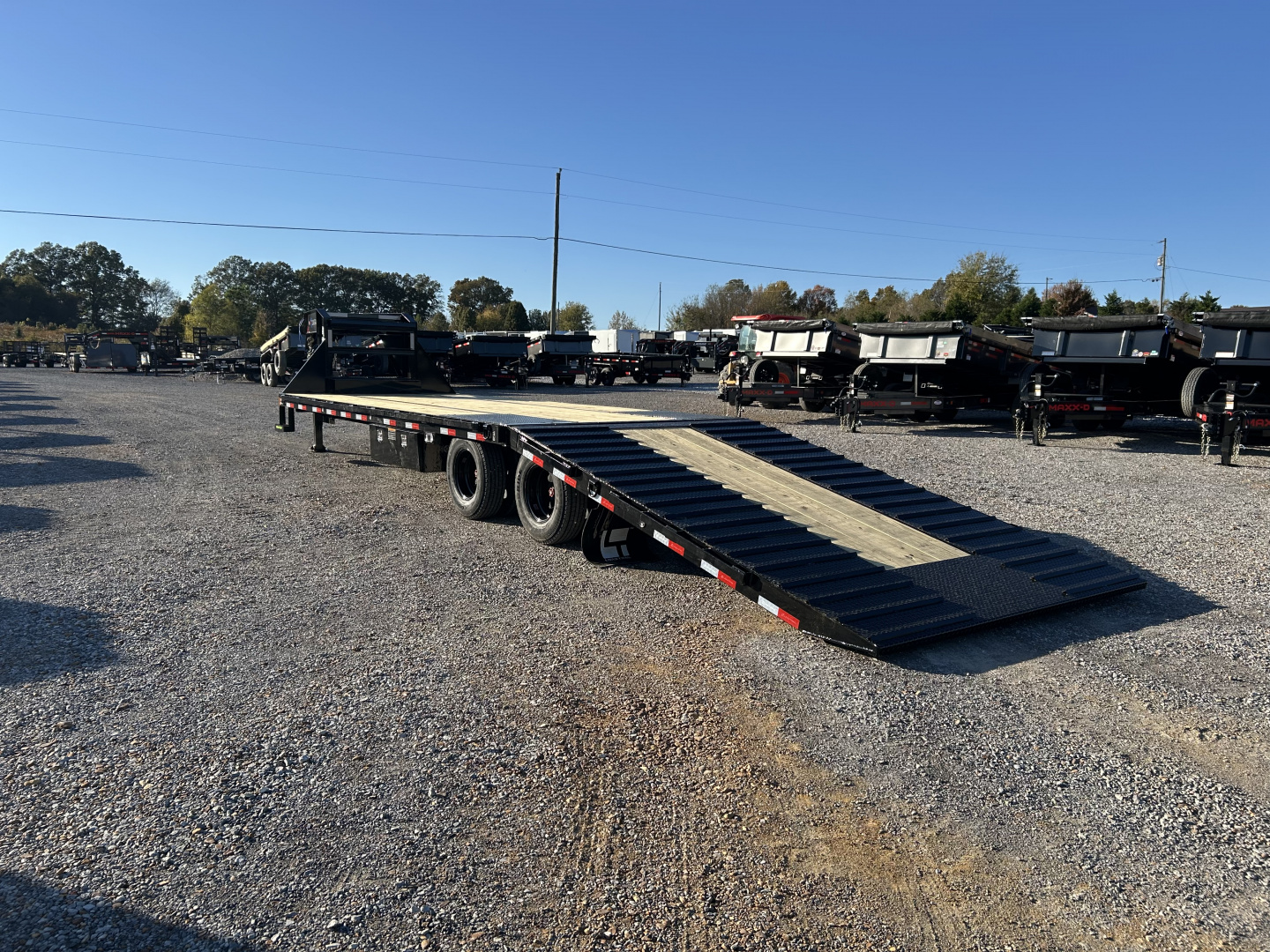 New 2026 Load Trail Hydraulic Dovetail Gooseneck Trailer | 102" x 32' 25.9K GVWR