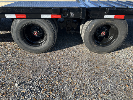 New 2026 Load Trail Hydraulic Dovetail Gooseneck Trailer | 102" x 32' 25.9K GVWR