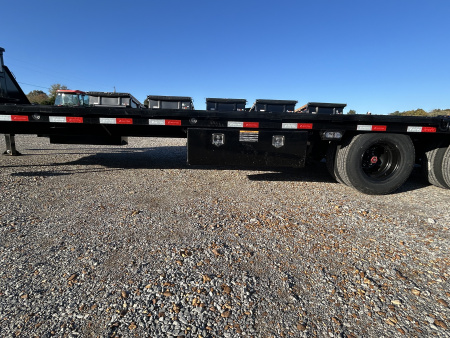 New 2026 Load Trail Hydraulic Dovetail Gooseneck Trailer | 102" x 32' 25.9K GVWR