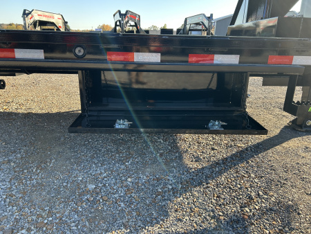 New 2026 Load Trail Hydraulic Dovetail Gooseneck Trailer | 102" x 32' 25.9K GVWR