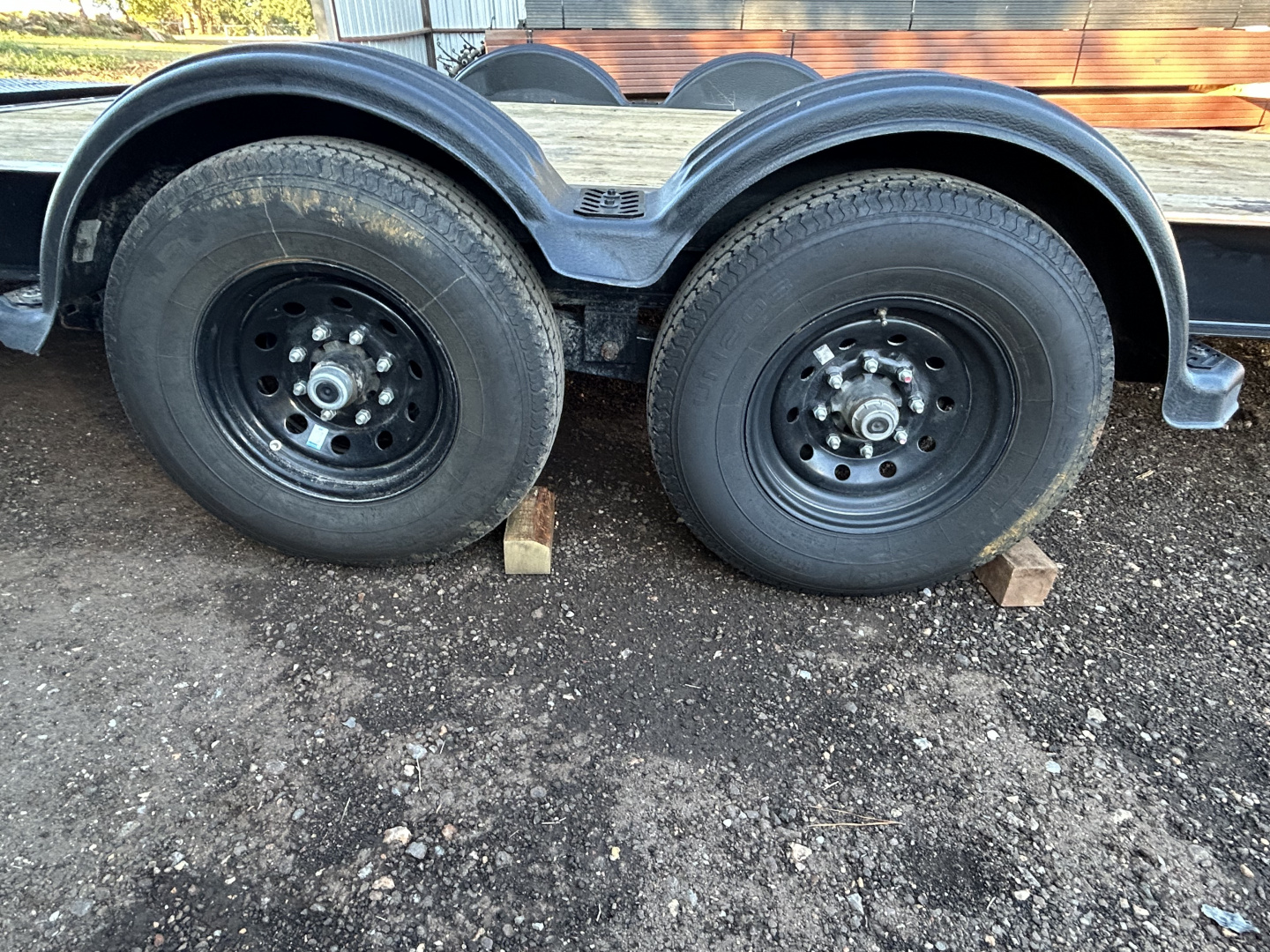 Used REPO/USED 2025 PJ Trailers 83"x24 Tandem Axles-7K Axles- Equipment Trailer-Pintle Hitch