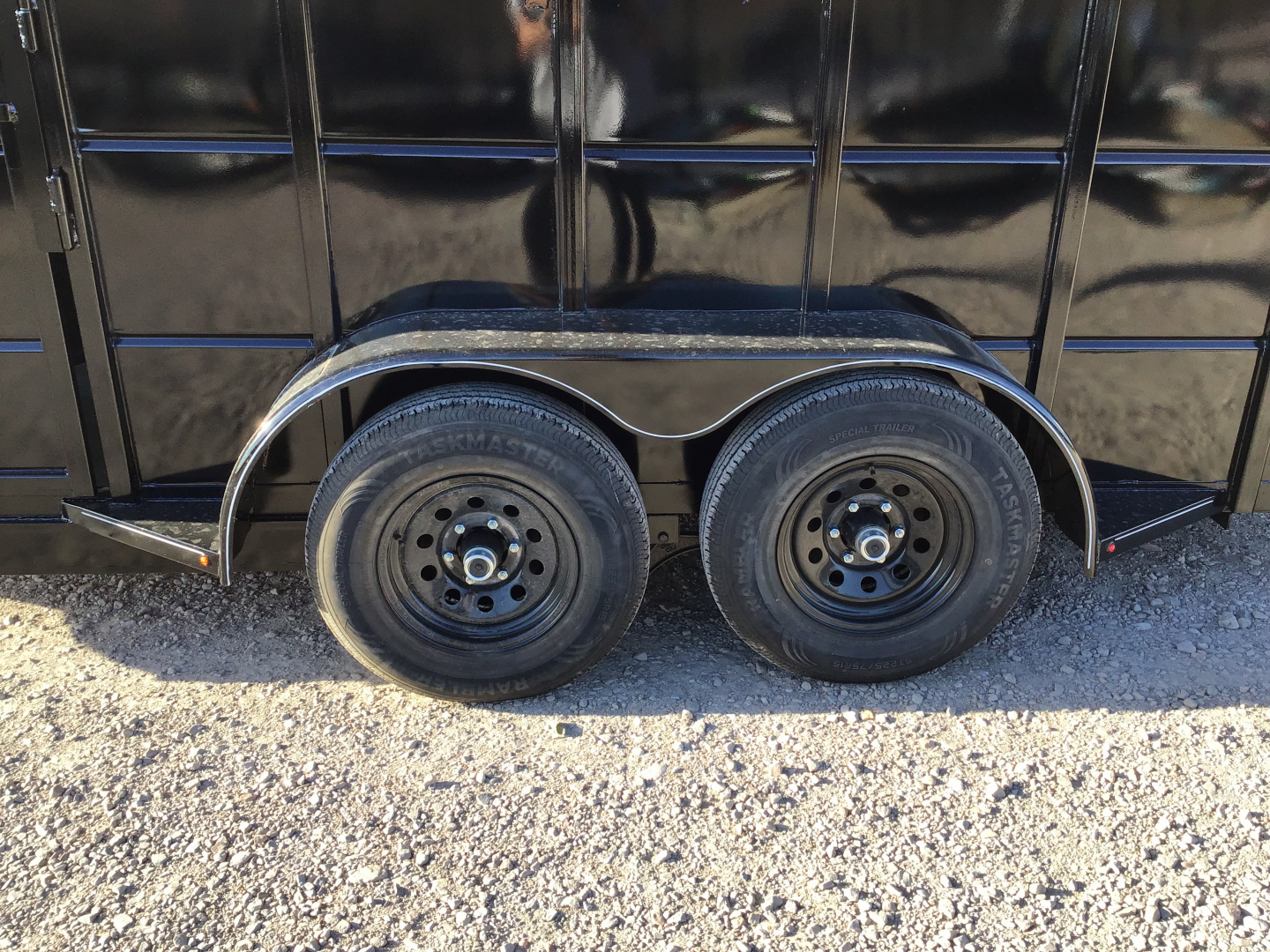 New 2026 Good Guys 16'x6' Horse Trailer w/Tack Room - Roper